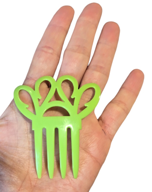 Peineta petalos verde