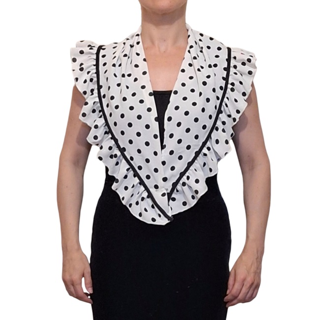 Punta con volantes blanco lunar negro f1