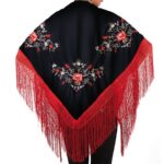 Negro flores y flecos rojos